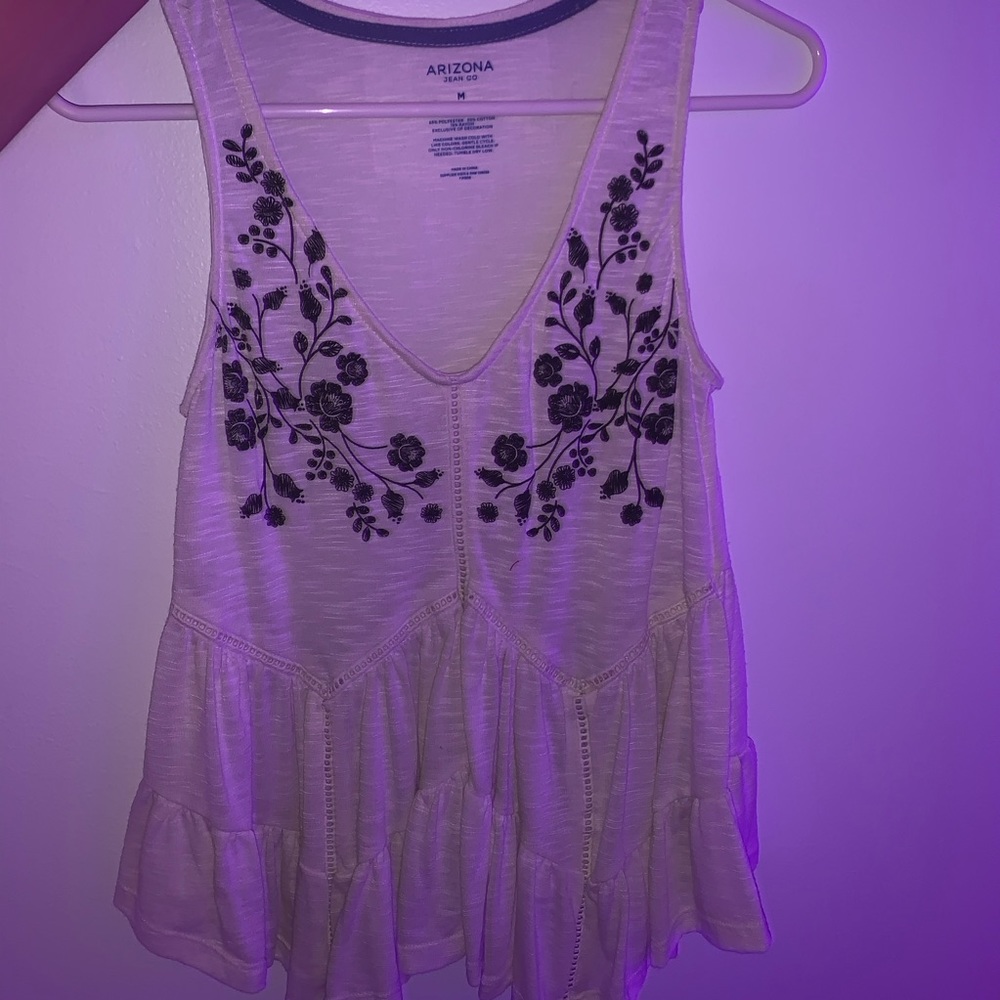 cream flowy tank top with gray flowers